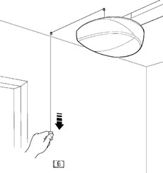 10. Jei reikia, perkelkite pavaros atblokavimo troselį į tinkamą vietą garaže. Tam galite panaudoti, pavyzdžiui, varžtus su kilpomis. 10. Jei reikia, perkelkite pavaros atblokavimo troselį į tinkamą vietą garaže. Tam galite panaudoti, pavyzdžiui, varžtus su kilpomis.